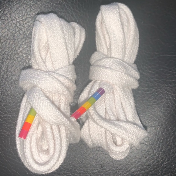 CONVERSE HighTop Chucks - Picture 7 of 7